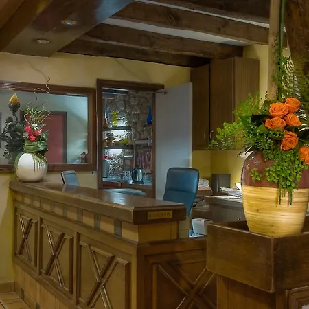 Le Faubourg Opera Париж