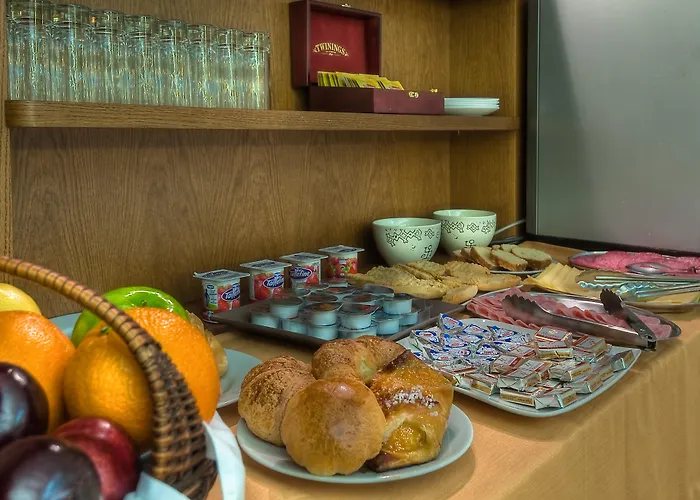 Le Faubourg Opera Отель