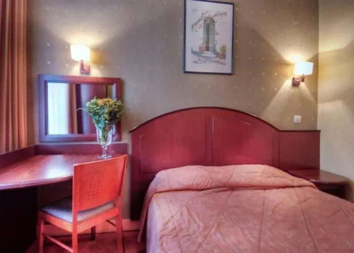 Le Faubourg Opera Отель 2*