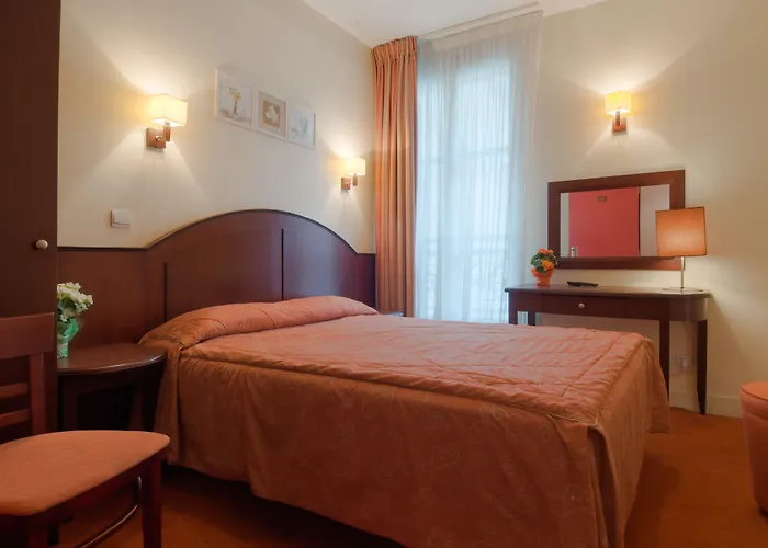 Hotel Le Faubourg Opera Paris