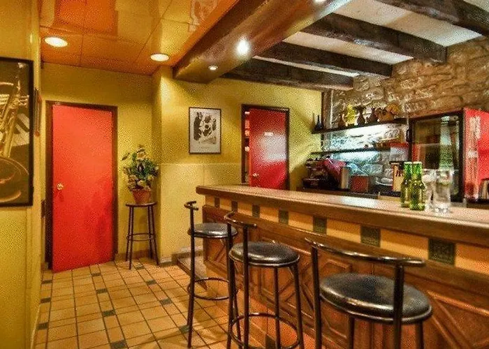 Le Faubourg Opera Hotel