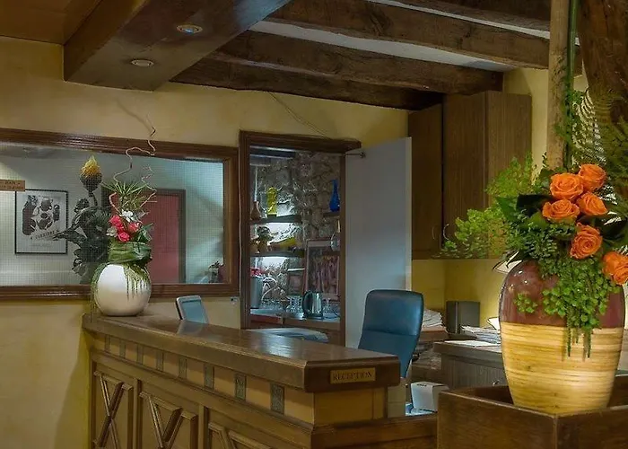 Le Faubourg Opera 2*