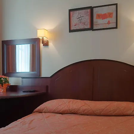 Hotel Le Faubourg Opera 2*