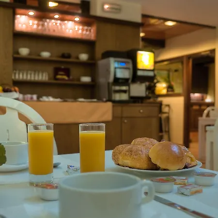 Le Faubourg Opera Paris