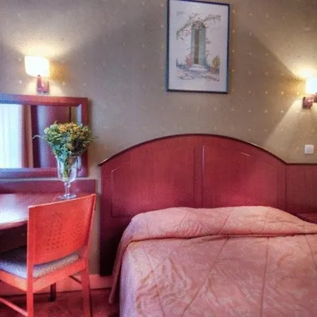 Le Faubourg Opera Paris