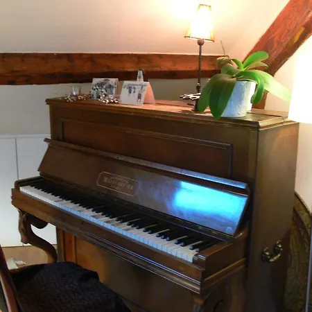 Le Faubourg Opera 2*